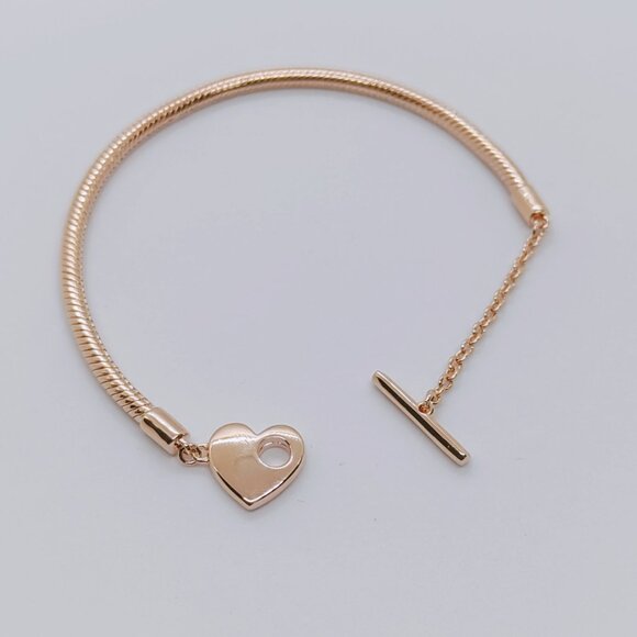 Pandora Moments Heart T-Bar Snake Chain Bracelet, Gold-Plated - Picture 3 of 9